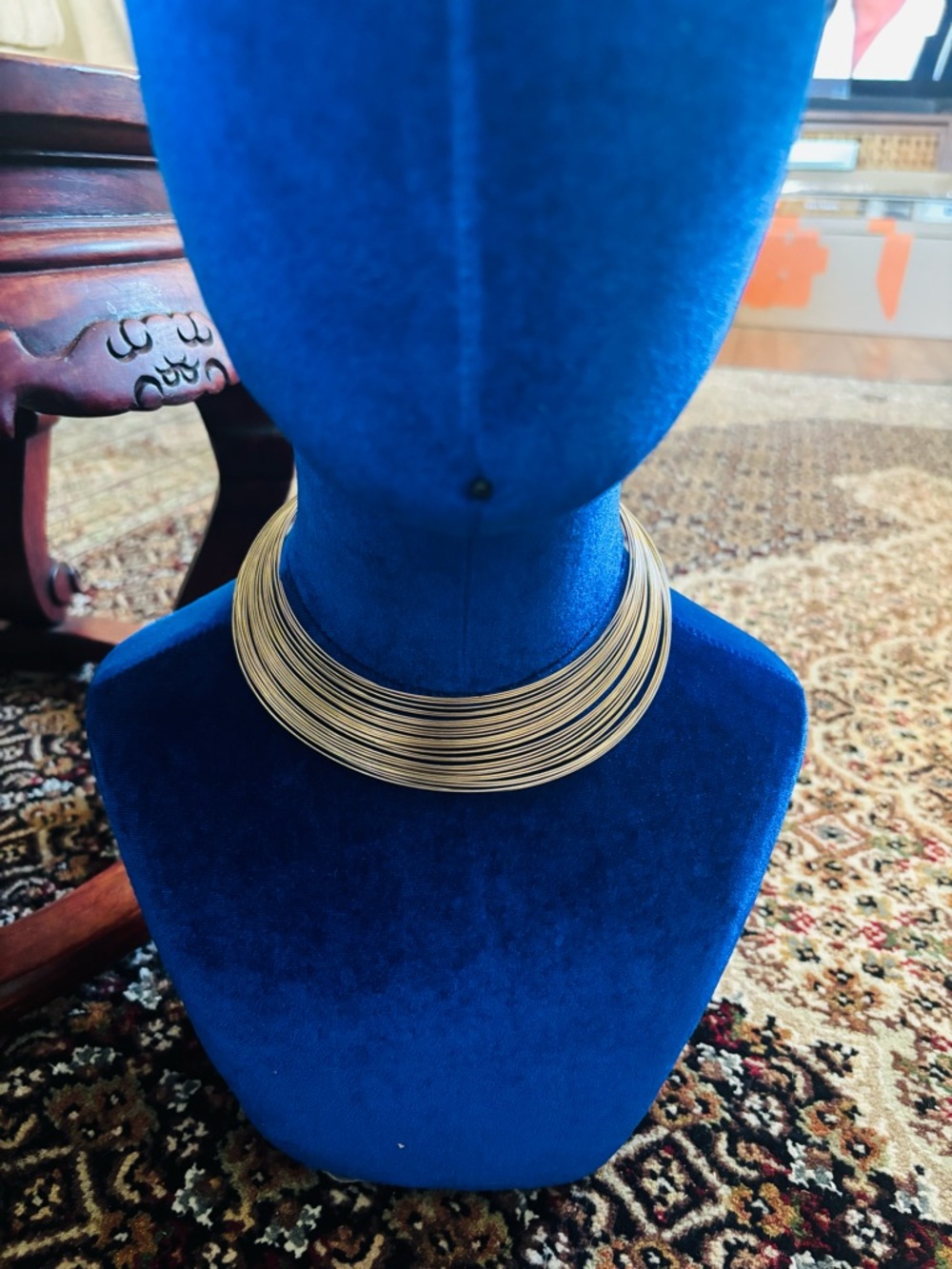 Necklace. Collar style Layering piece Gold tone